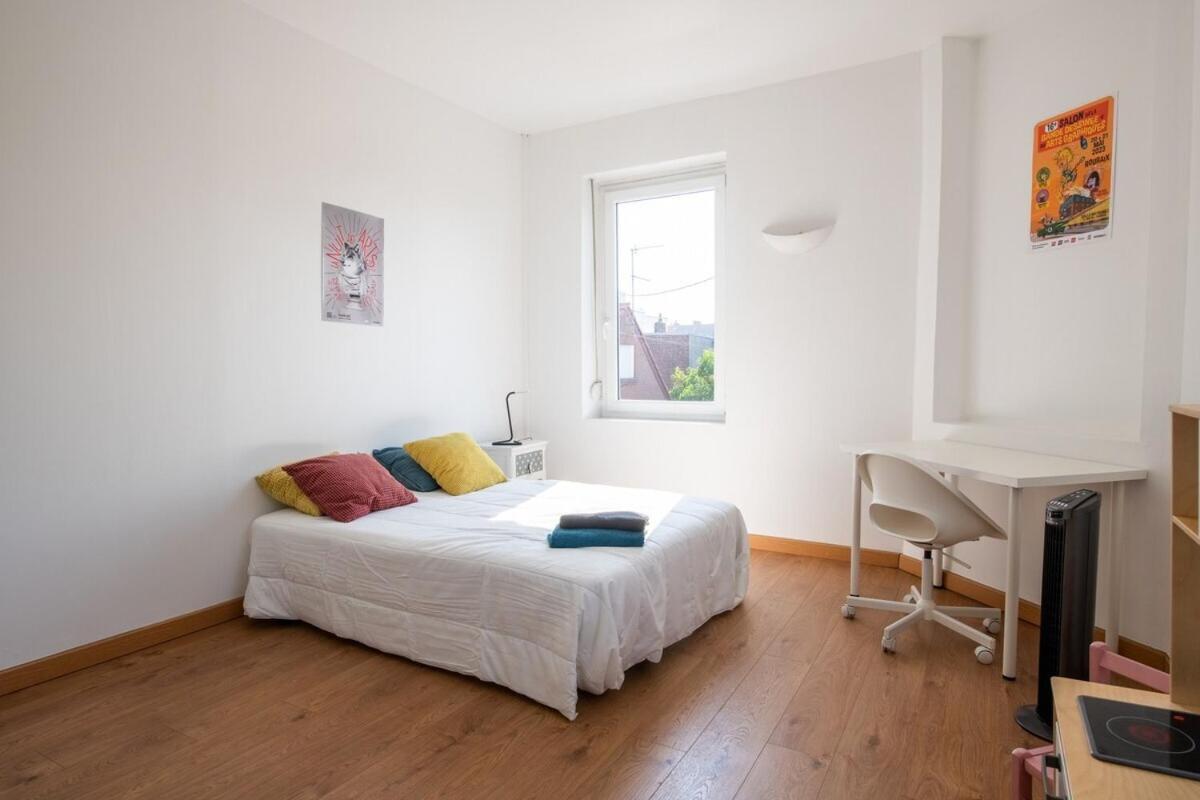 Maison Cosy 4 Chambres, Terrasse, Garage Prive Croix Luaran gambar